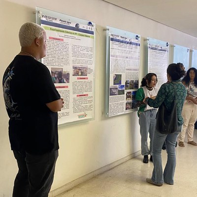 Estudante de Itaboraí apresenta trabalho no formato de pôster