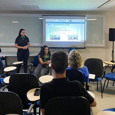 Bolsistas apresentam projeto de inclusão digital para mulheres com mais de 60 anos