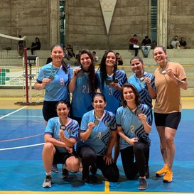 Equipe de handebol feminino da Reitoria é campeã do IV Jics (Foto: Divulgação/IFF).