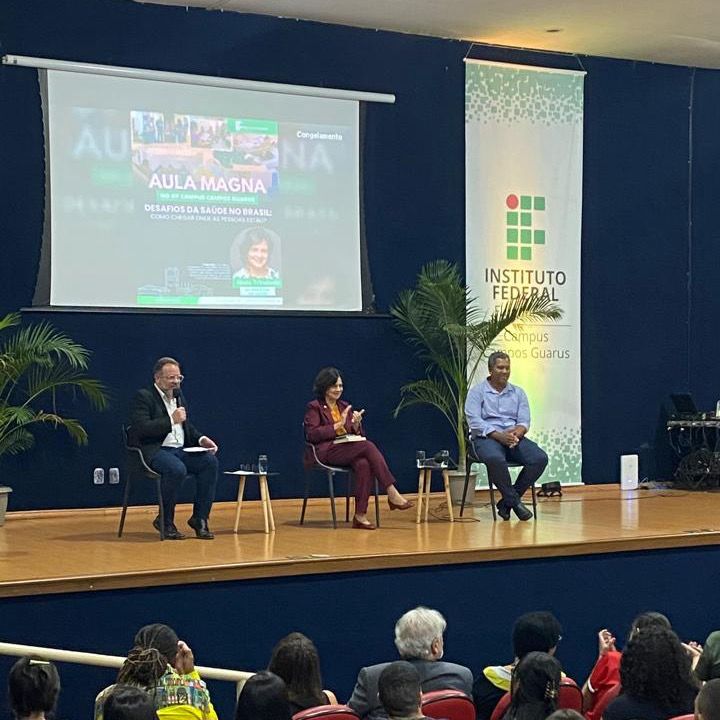 Professora Nísia Trindade ministra aula magna sobre os desafios da saúde no IFF