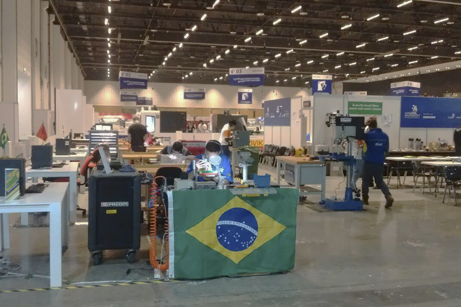 Reitor do IFF participa de Conferência Mundial de Habilidades