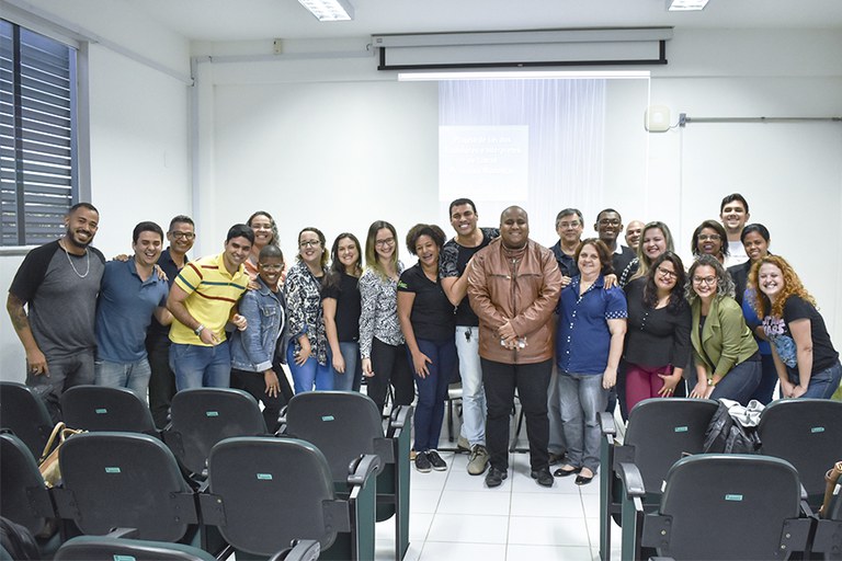 Reitoria recebe roda de conversa sobre regulamentação dos Tradutores e Intérpretes de Libras