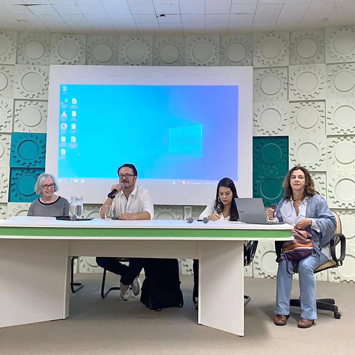 Seminário aborda importância da preservação do patrimônio e da memória escolar