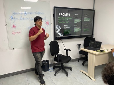 João Victor Soares, estagiário do Cref Servidores do IFF debatem sobre o uso da IA no ambiente acadêmico
