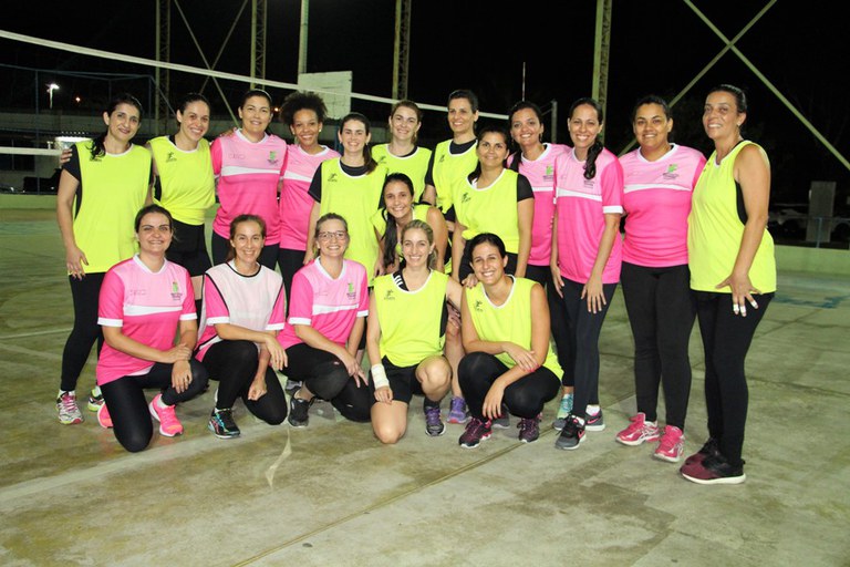 Voleibol feminino abre os Jogos Intercampi dos Servidores do IFF