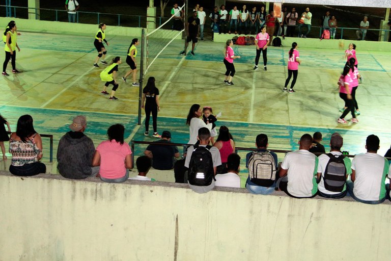 Voleibol feminino abre os Jogos Intercampi dos Servidores do IFF