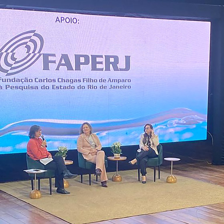 Mesa de encerramento do XVII Confict e X Conpg