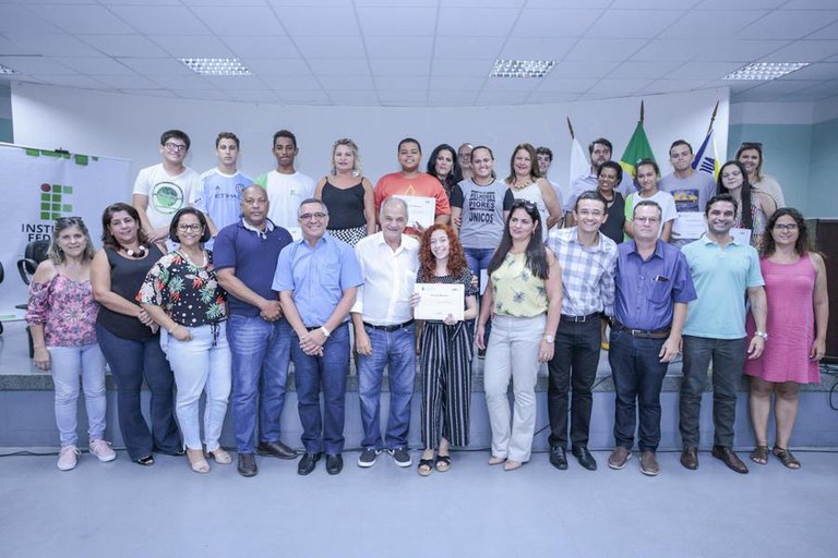 Prefeitura realiza café de confraternização para alunos aprovados no IFF Pádua