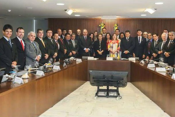 Reitores durante reunião com a presidenta Dilma Roussef.jpg