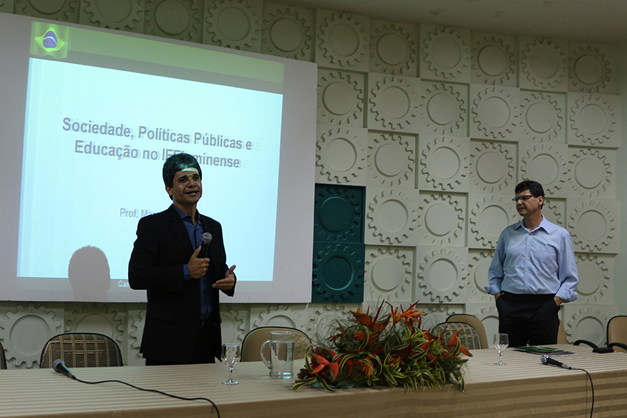 Seminário Sociedade, Políticas Públicas e Educação do IFFluminense discute o PNE