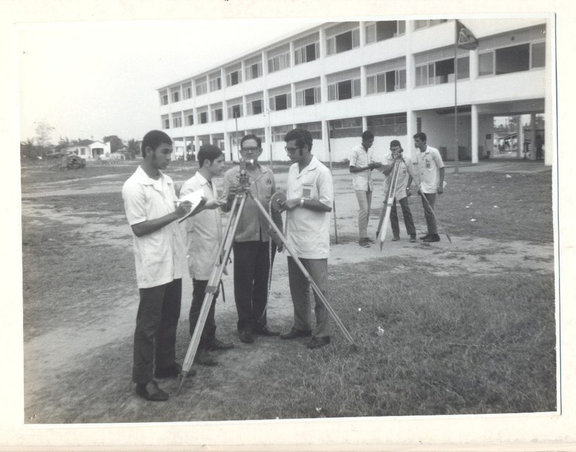 Com o aumento da oferta de cursos, a escola obteve um novo terreno, onde hoje funciona o campus Campos Centro. As novas instalações da Escola Técnica Federal de Campos são inauguradas em março de 1968.